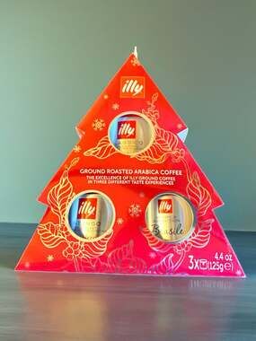 illy Holiday Tree Ground Coffee Sampler Set: Classico, Intenso & Brasile Arabica